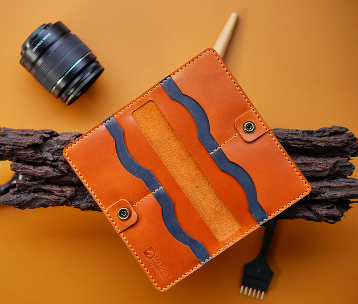 Handmade Wallets in Vegtan Leather